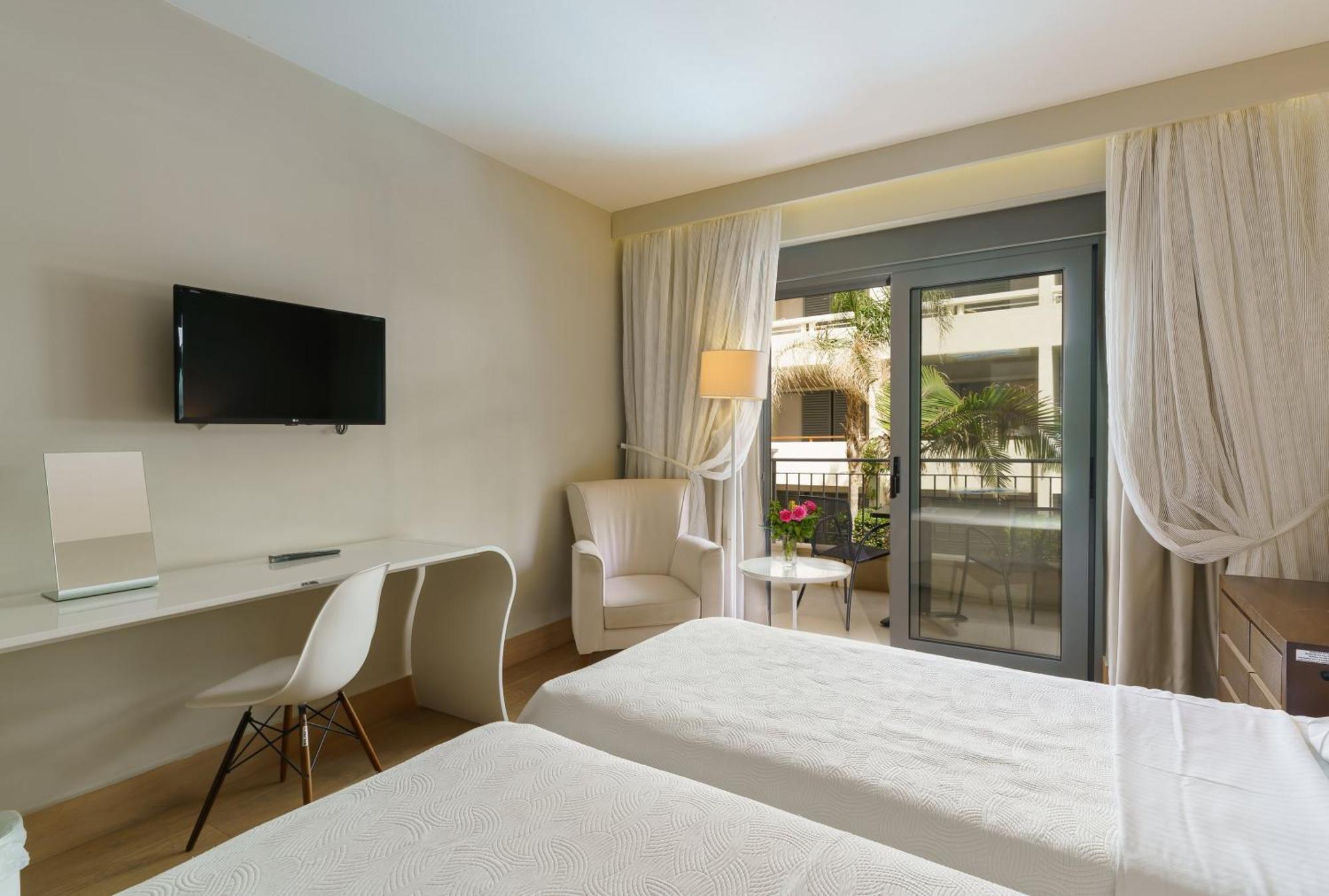 Aegean Pearl Resort 5*