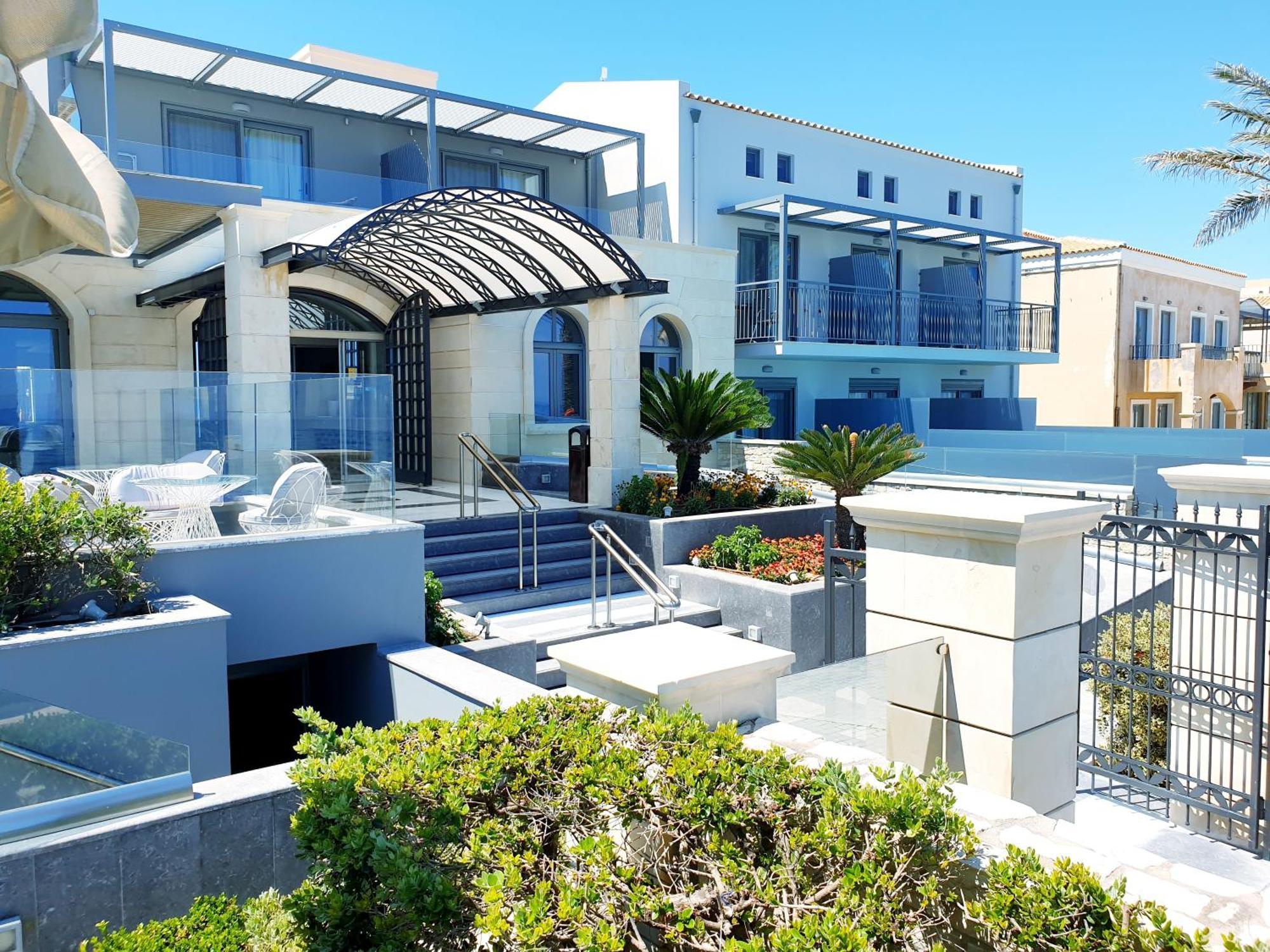 Aegean Pearl Resort 5*